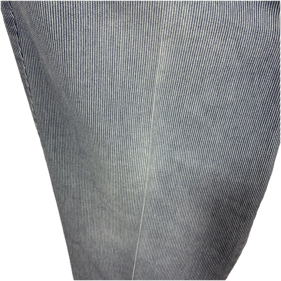 Gloria Vanderbilt Capri Pants Women Sz 18 LtBlue Slight Distress Denim Pinstripe - Picture 2 of 6